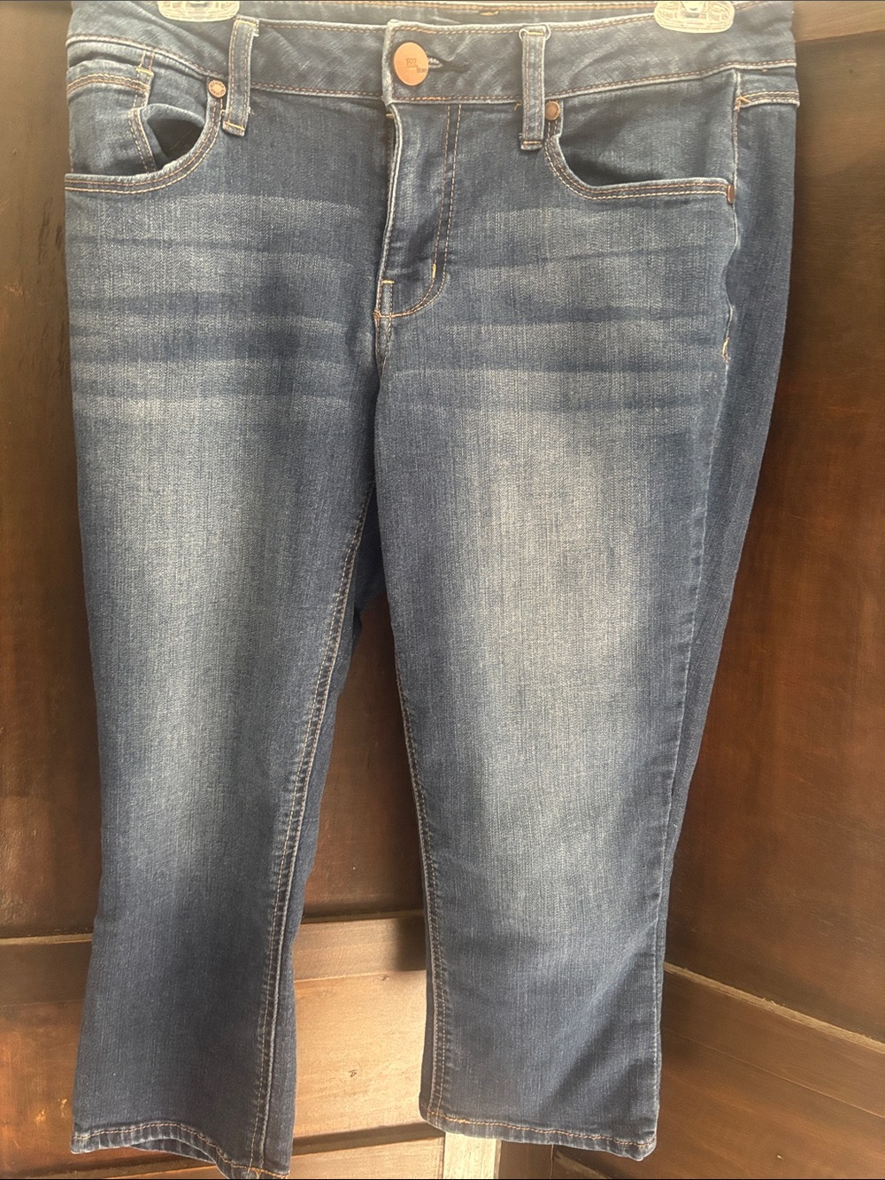 1822 Denim cropped size 6 jeans
